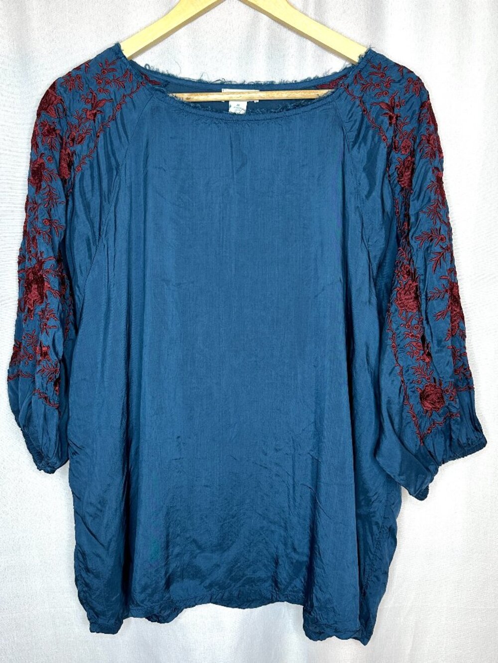 Sundance Parlor Blooms Embroidered Peasant Top, Medium‎ Boho Prairie Indie Color